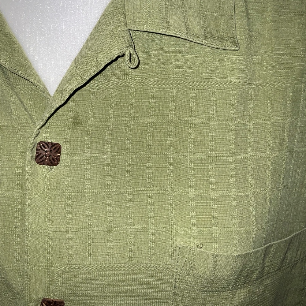 Tommy Bahama Silk Shirt with Tropical Graphic - Picture 5 of 10